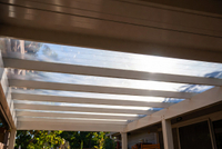 //ikrorwxhpjinlo5p.ldycdn.com/cloud/piBpiKnllqSRplnjjminip/Clean-Polycarbonate-Pergola-Roof-Overview.jpg