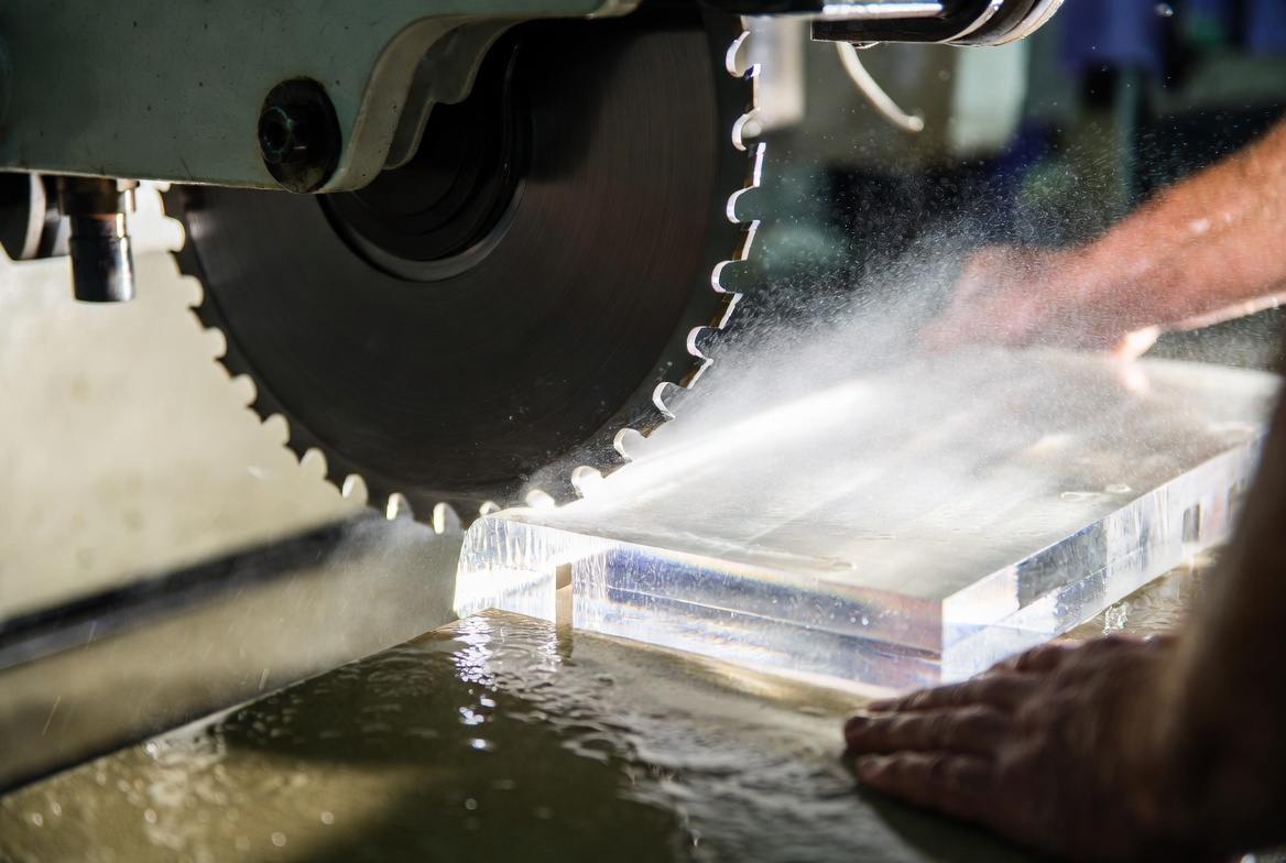 Acrylic Sheet Cutting Process